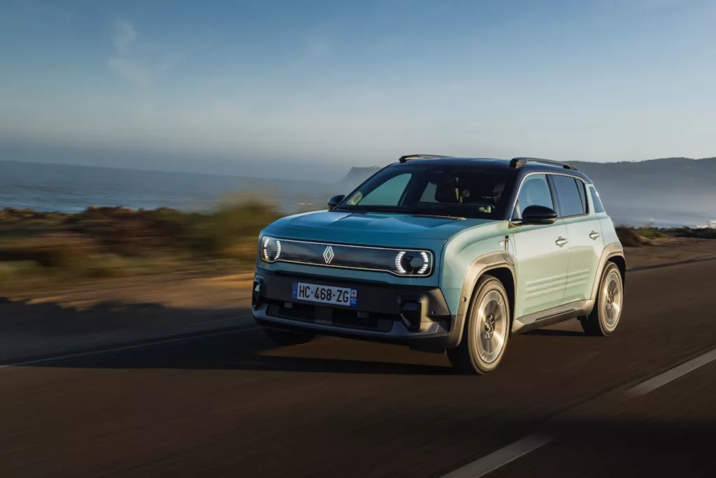 Renault 4 E-TECH : combien coûte la R4 toutes options ?
