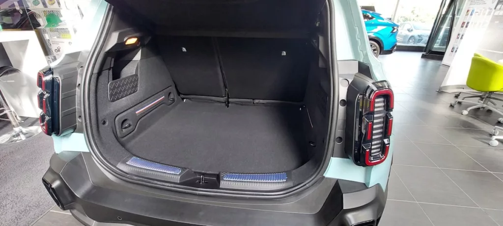 Le volume de coffre de la Renault 4 est convaincant