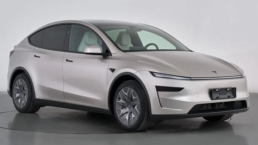 Tesla Model Y : une version XXL crée le buzz
