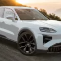 Futur Porsche Cayenne électrique - illustration : Kolesa