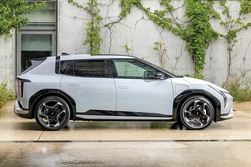 Kia EV4
