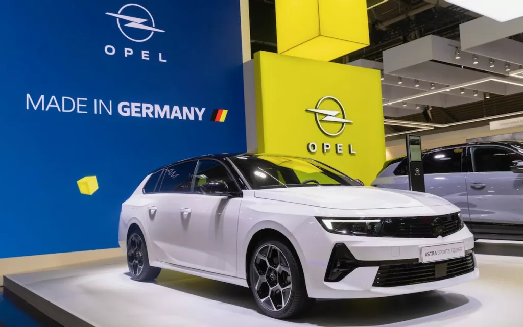 Opel Astra Sports Tourer Hybrid