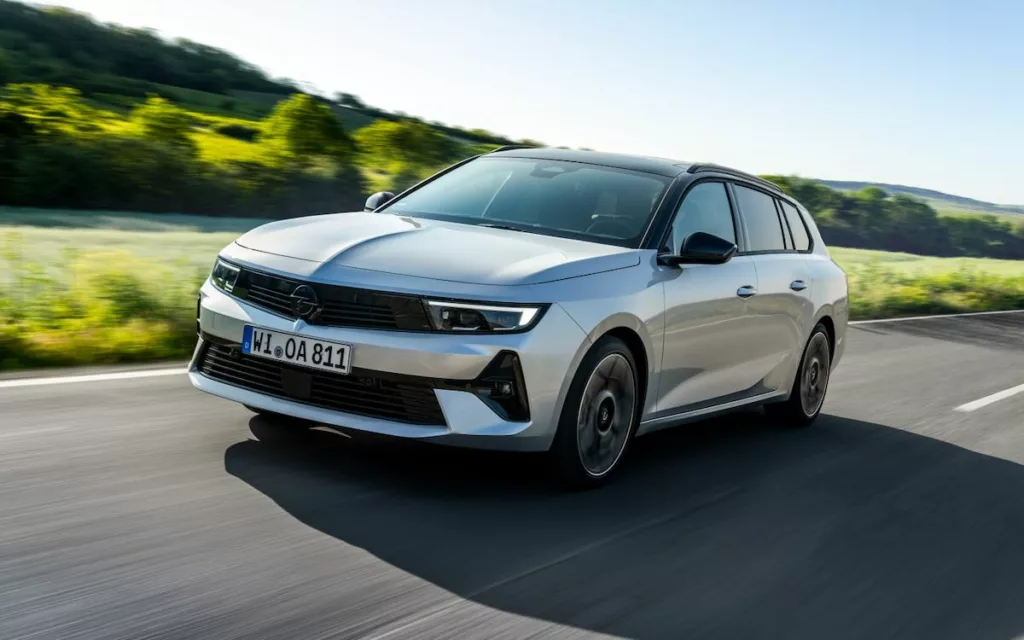 Opel Astra Sports Tourer Hybrid