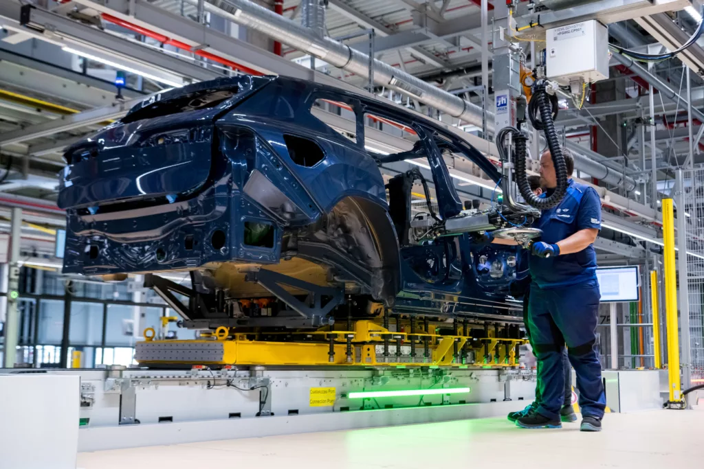 Le BMW iX3 en production dans l'usine de Debrecen