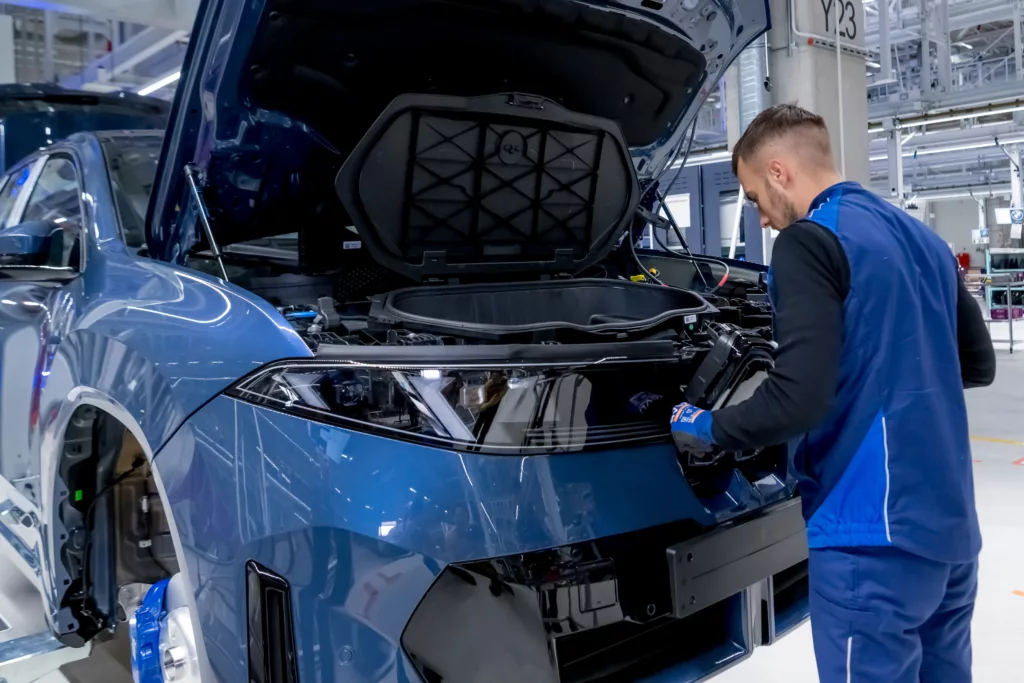 Le BMW iX3 en production dans l'usine de Debrecen