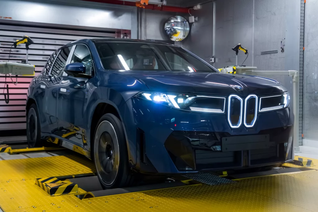 Le BMW iX3 en production dans l'usine de Debrecen