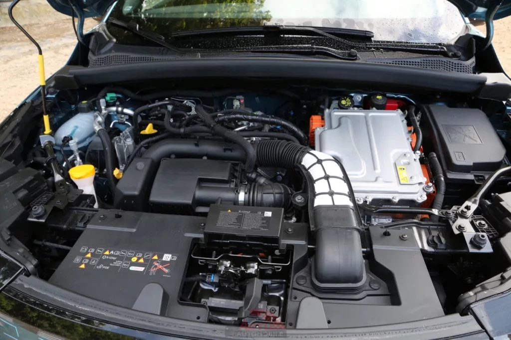La motorisation 1.8 E-TECH de 160 ch a été inaugurée sur le Dacia Bigster