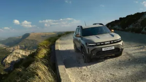 Dacia muscle ses Duster et Bigster avec un hybride 4x4 bi-fuel inédit