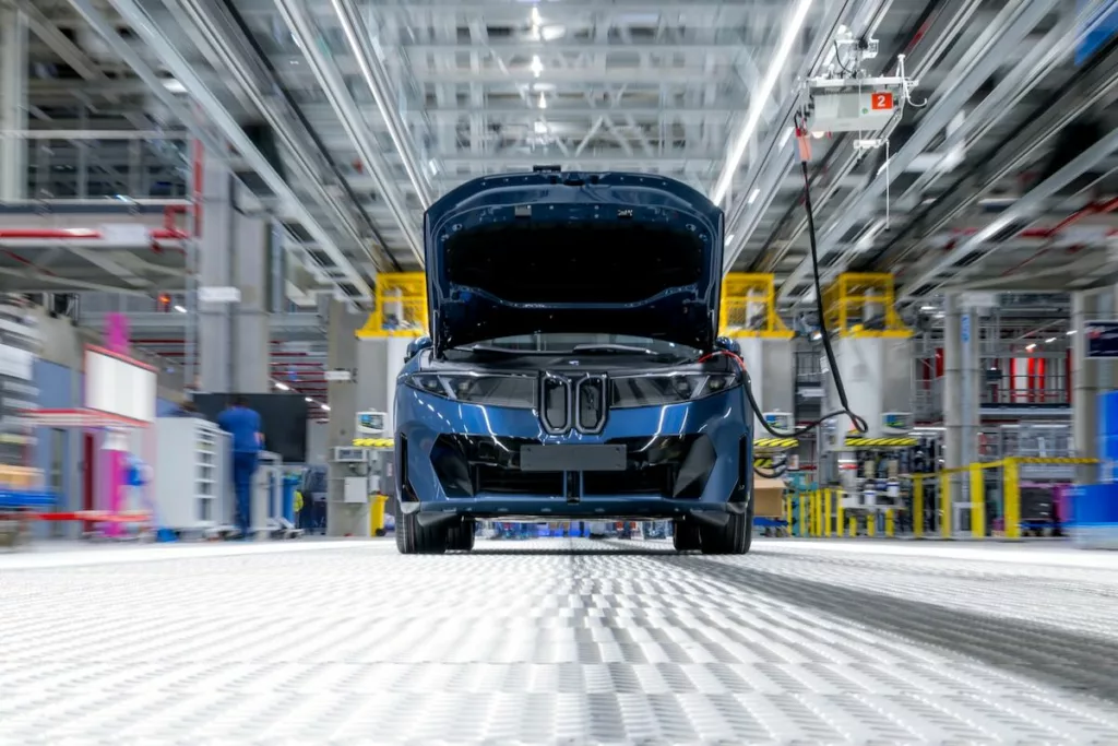 Le BMW iX3 en production dans l'usine de Debrecen