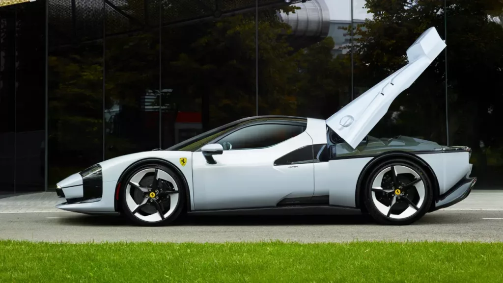 Ferrari SC40
