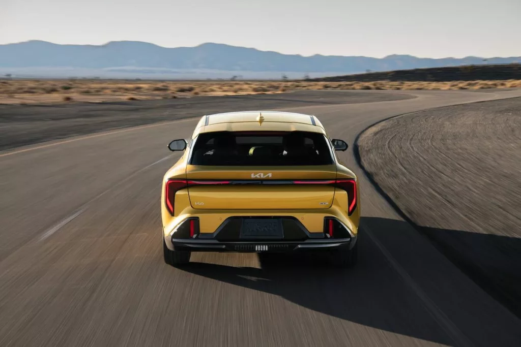 Kia K4