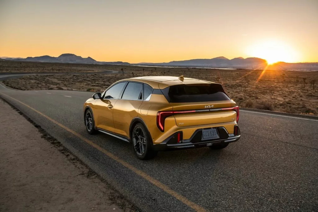 Kia K4