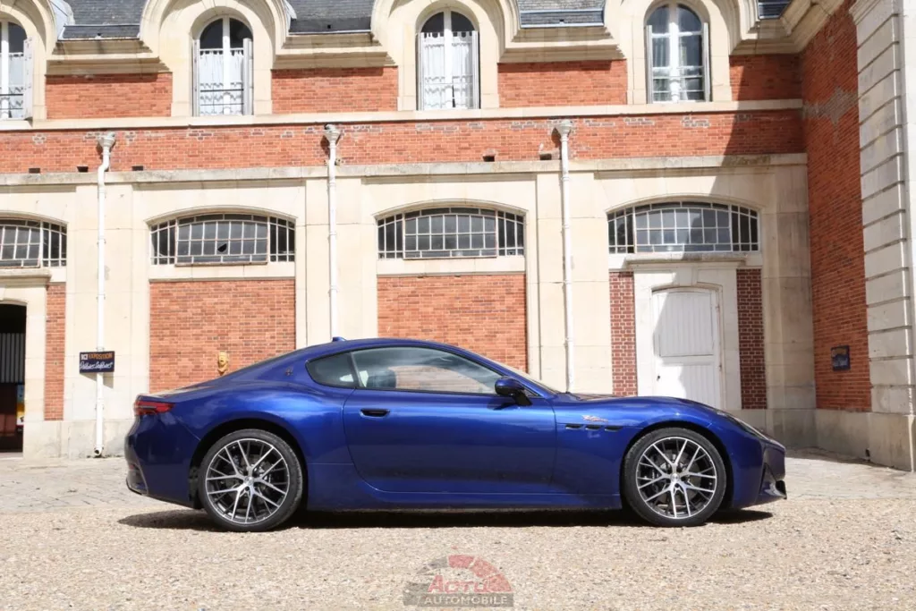 Le profil de la GranTurismo Folgore est digne des plus belles GT