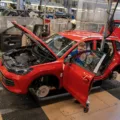 Golf et Tiguan à l’arrêt : Volkswagen replonge dans la crise des puces
