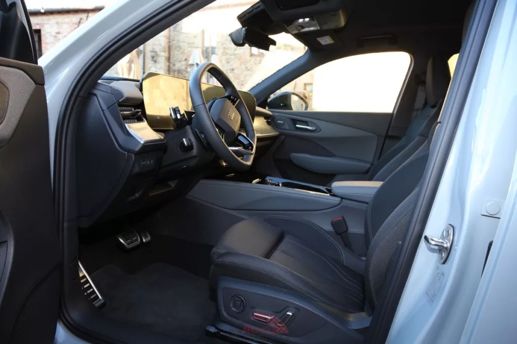 Le cuir n'a plus sa place à bord du Q3, et c'est dommage