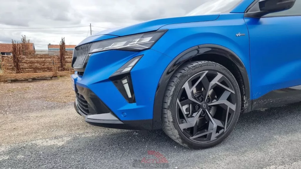 Les jantes alliage sont spécifiques à cette version Atelier Alpine