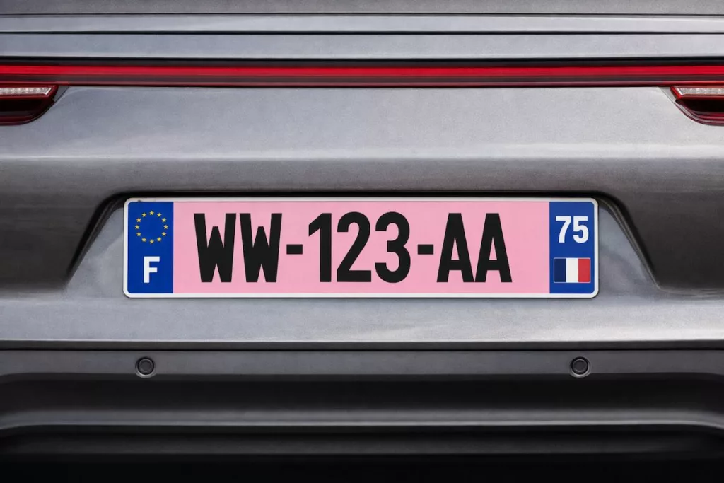 Plaques roses en 2026 : ce que change vraiment la nouvelle immatriculation provisoire