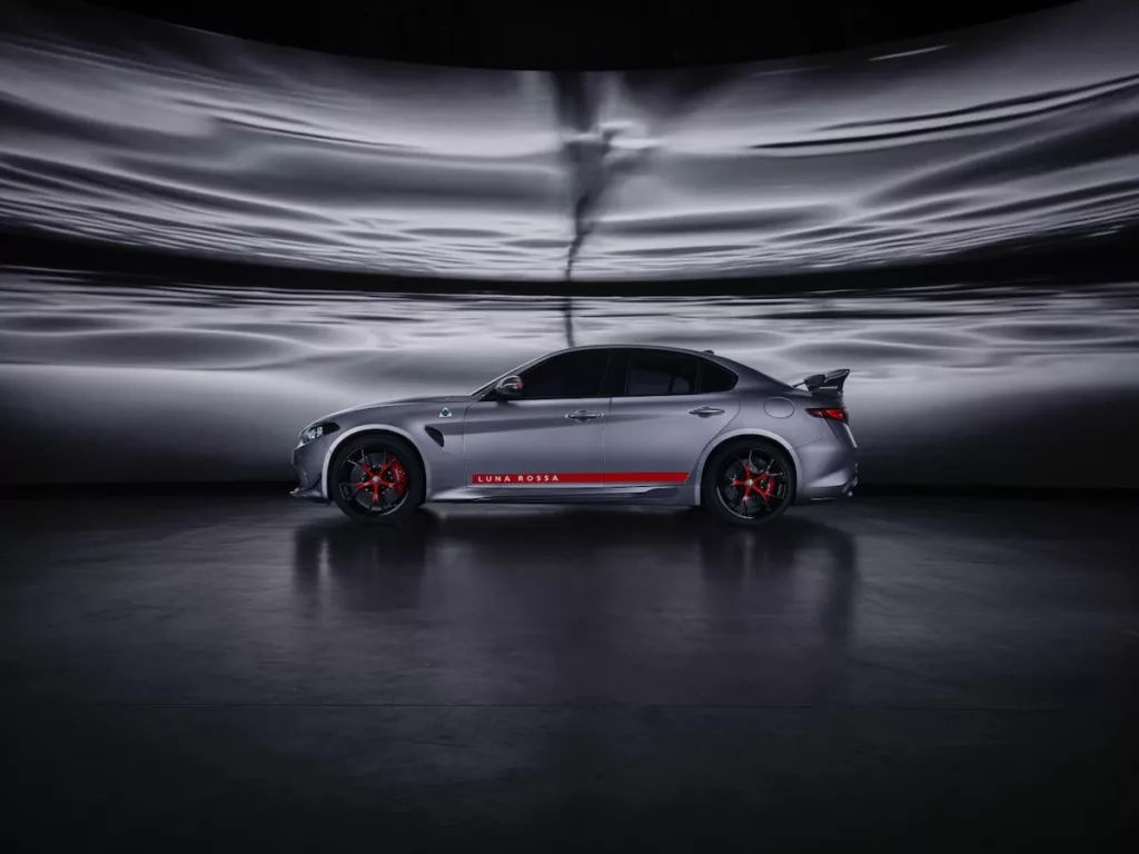 Alfa Romeo Giulia Quadrifoglio Luna Rossa
