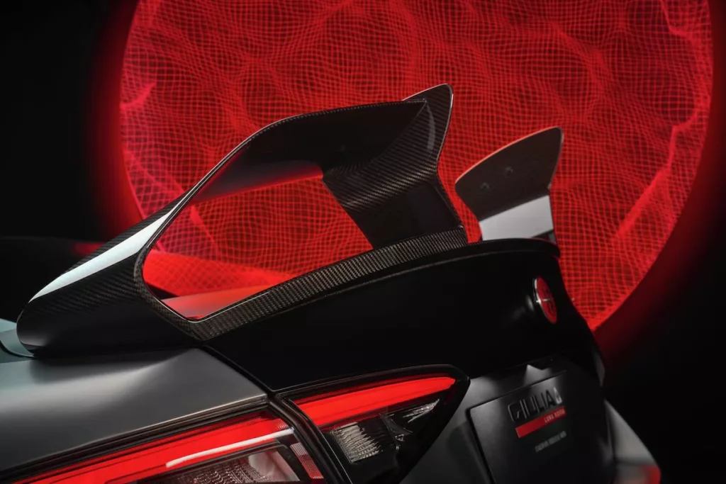 Alfa Romeo Giulia Quadrifoglio Luna Rossa