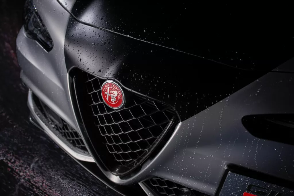 Alfa Romeo Giulia Quadrifoglio Luna Rossa