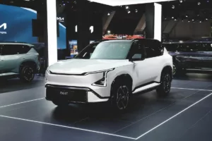 Kia EV5 GT arrive à 300 ch, le SUV électrique veut jouer les sportifs