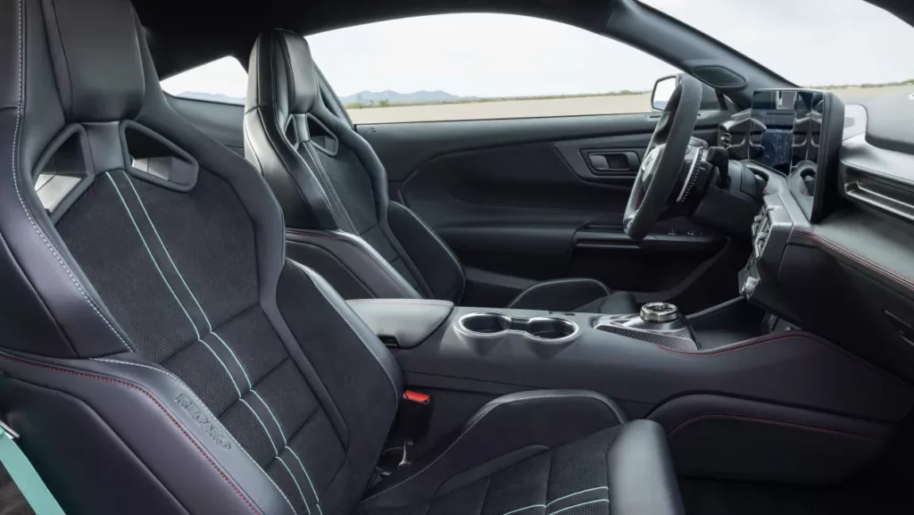 Ford Mustang Dark Horse SC