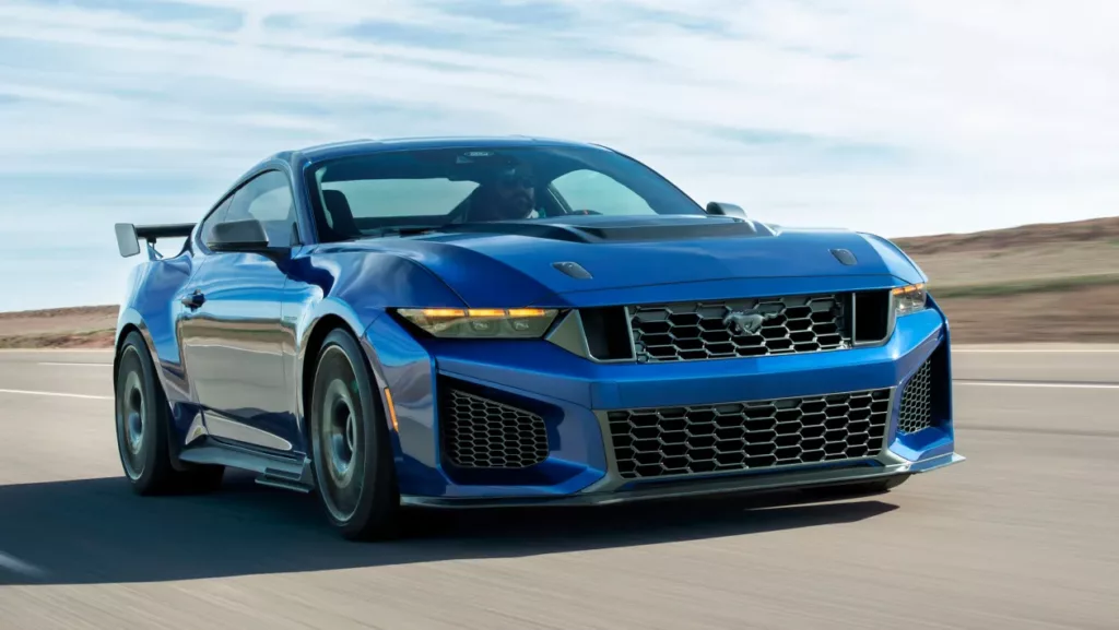 Ford Mustang Dark Horse SC