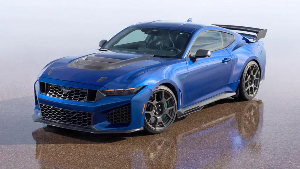 Ford Mustang Dark Horse SC