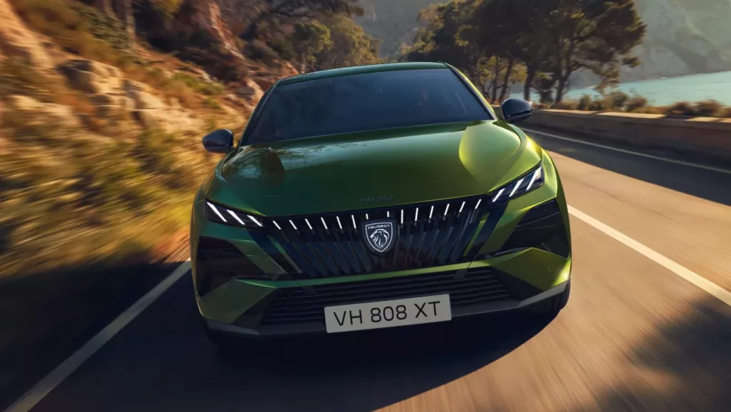 Peugeot 408 restylée