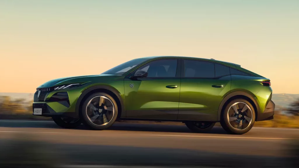 Peugeot 408 restylée