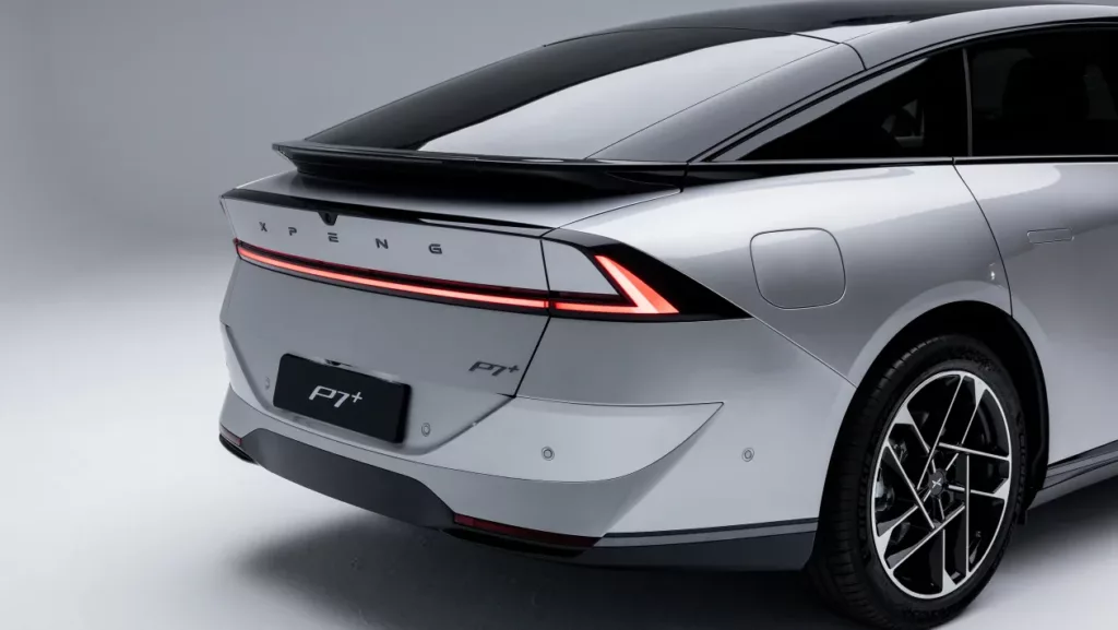XPeng P7+