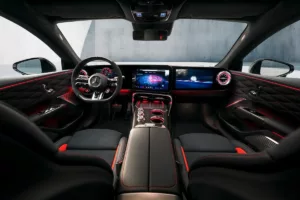 Mercedes-AMG GT 4 portes Coupé : un intérieur pensé comme un cockpit de performance