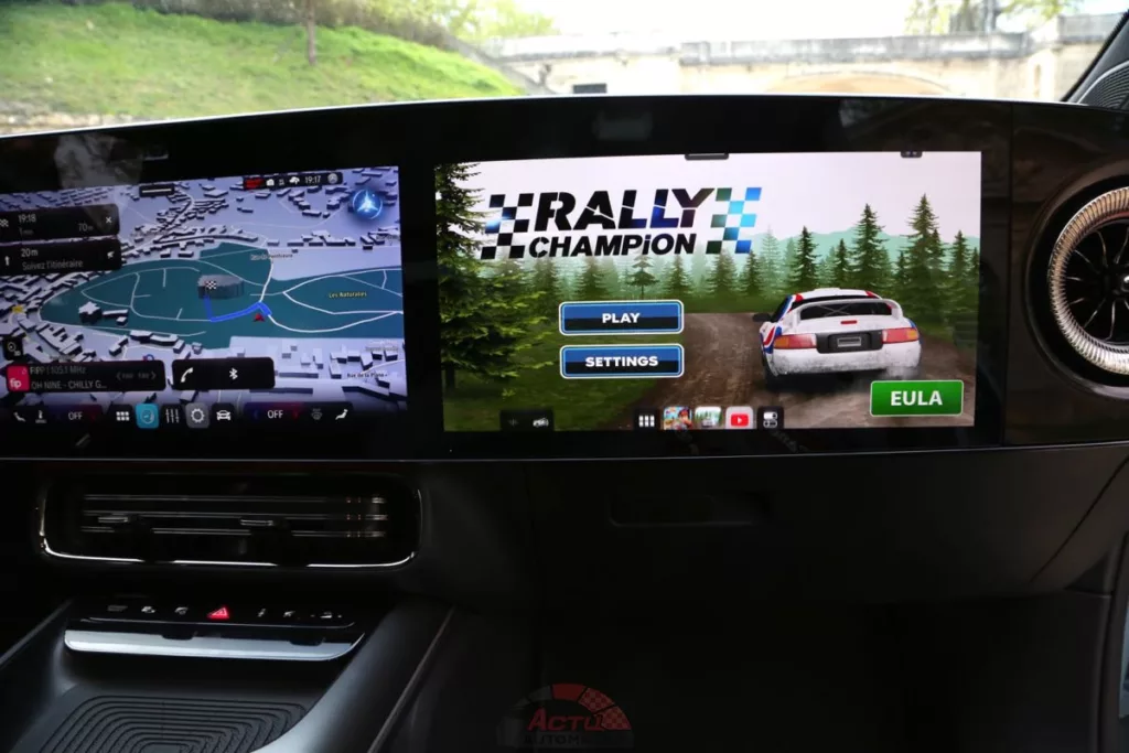 Des jeux vidéo sont disponibles avec l'écran optionnel face  au passager