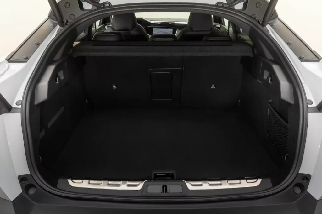 La contenance du coffre permet un usage familial