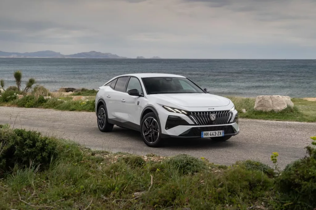 Essai nouvelle Peugeot e-408 GT : nouveau départ ?
