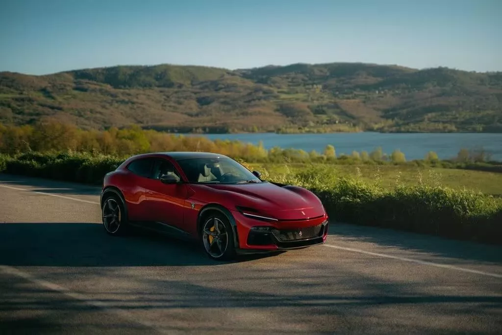 Ferrari Purosangue Handling Speciale