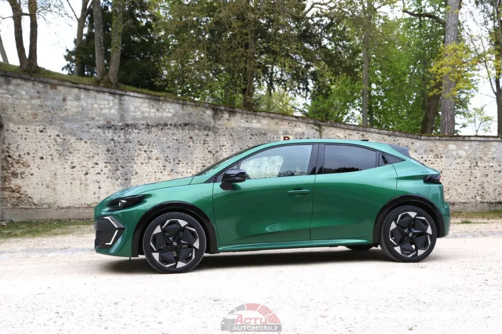 La Clio 6 est à l'aise sur tous types de trajets