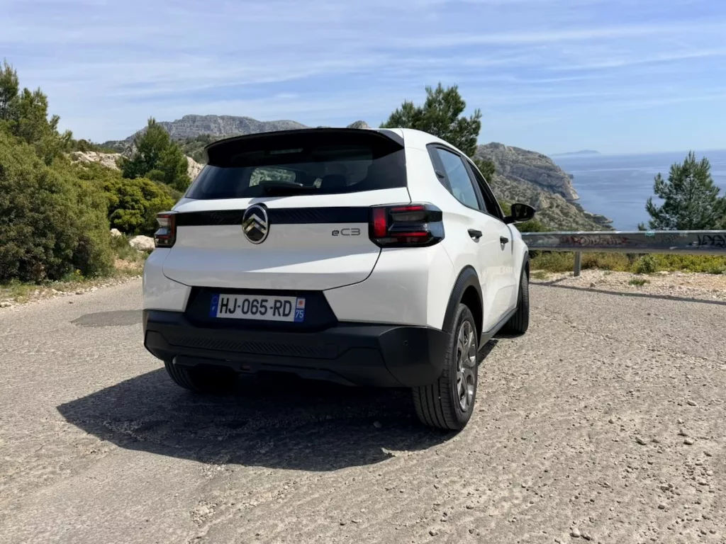 Cette ë-C3 est capable de s'aventurer en dehors des cités