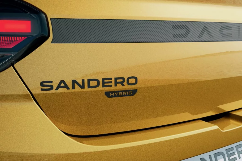 Dacia Sandero Hybrid 155