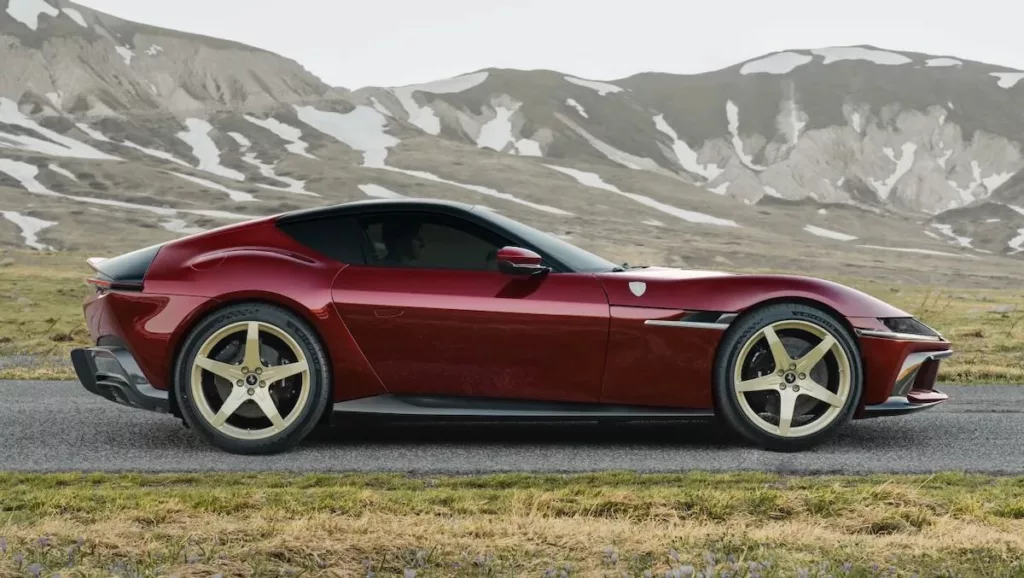 Ferrari 12Cilindri Manuale 2026