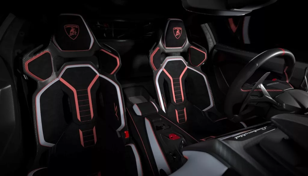 Lamborghini Revuelto SV