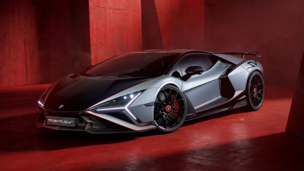 Lamborghini Revuelto SV