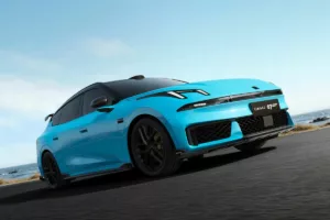 Lynk & Co 07 GT