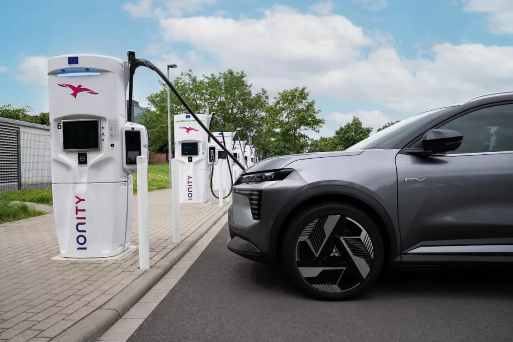 Mitsubishi Cross EV