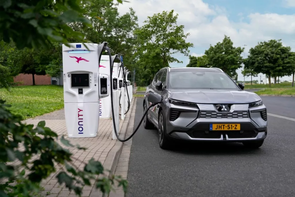 Mitsubishi Cross EV