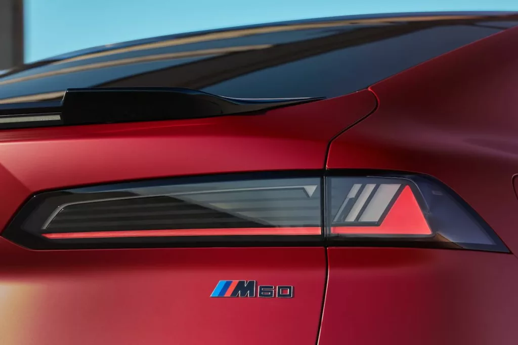 BMW iX4
