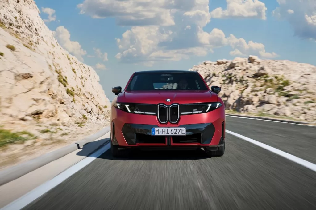 BMW iX4