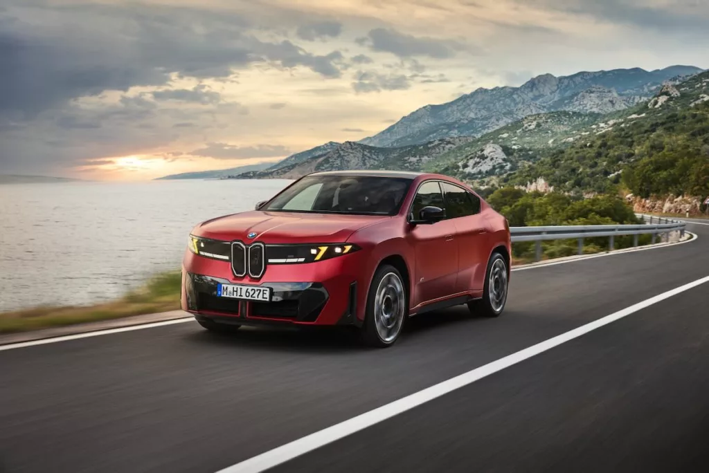 BMW iX4