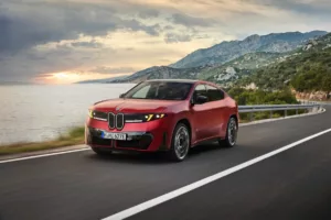 BMW iX4