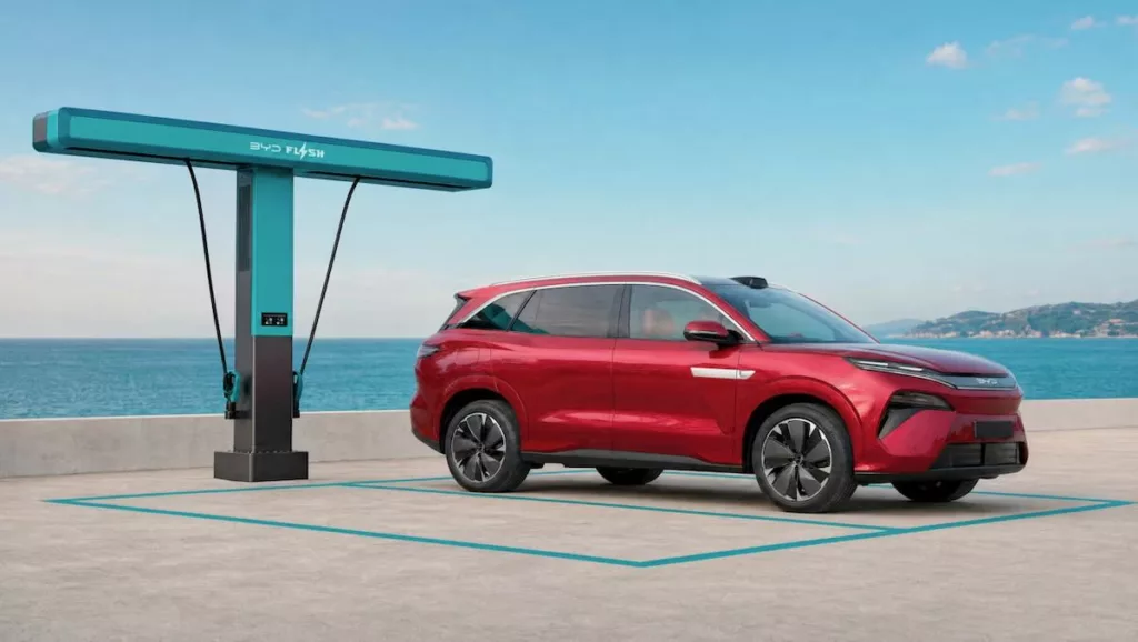 BYD Atto 8